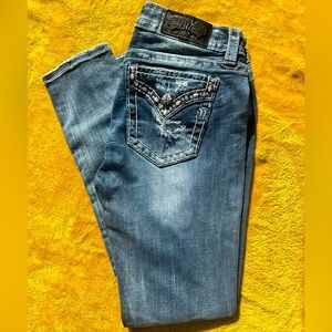 Women’s MissMe Signature Skinny Jeans with Rhinestone Embellishment Sz 30